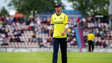 Joe Weatherley signs new Hampshire contract