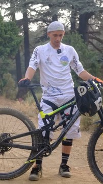 Le downhill n'est pas très connu en Algérie Champion arabe en Egypte, 3 fois champion d'Algérie consécutif, Nour El Islam Berramdane fait parti des ces rares sportifs à pratiquer le downhill en Algérie.