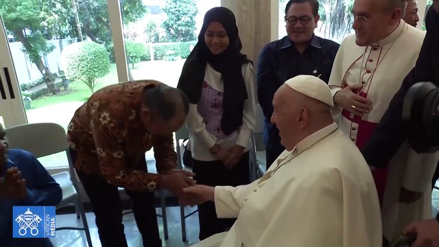 El papa Francisco se reunió este miércoles con el clero de Indonesia