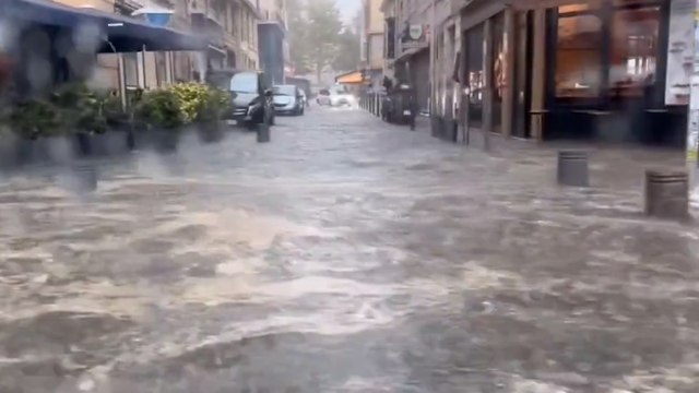 Marseille frappée par des pluies torrentielles, le Vieux-Port sous l'eau