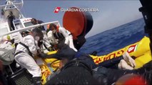 Migranti, nuovi naufragio: salvati sette siriani, ventuno dispersi