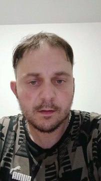 ‍♂️Quand c'est un policier qui est tué on en parle hein. Mais quand c'est quelqu'un de couleur qui meurt à cause d'un policier là, on en parle pas