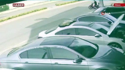 Çarpışan motosikletler metrelerce savruldu