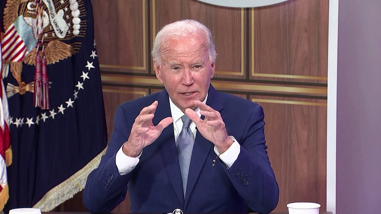 Suspeito é preso após morte de quatro pessoas em ataque a tiros em escola da Geórgia, nos EUA