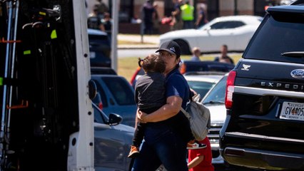 Tải video: Tiroteo en secundaria de Estados Unidos deja por lo menos 4 fallecidos y decenas de heridos en Barrow, Georgia