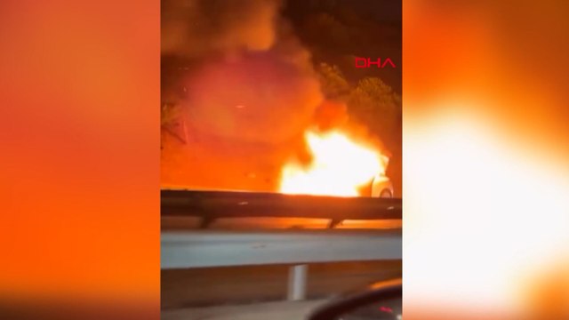 Başakşehir TEM Otoyolu'nda otomobil alev alev yandı