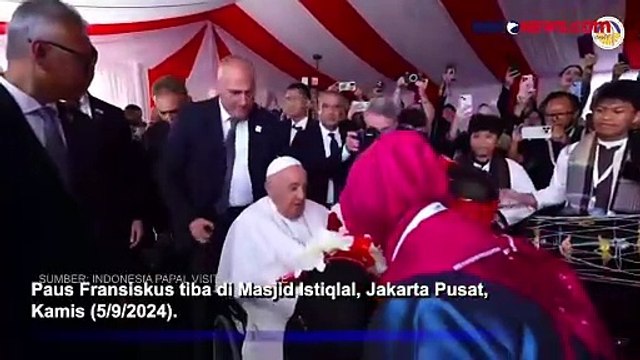 Momen Ayat Alquran dan Injil Lukas Buka Kunjungan Paus Fransiskus ke Masjid Istiqlal