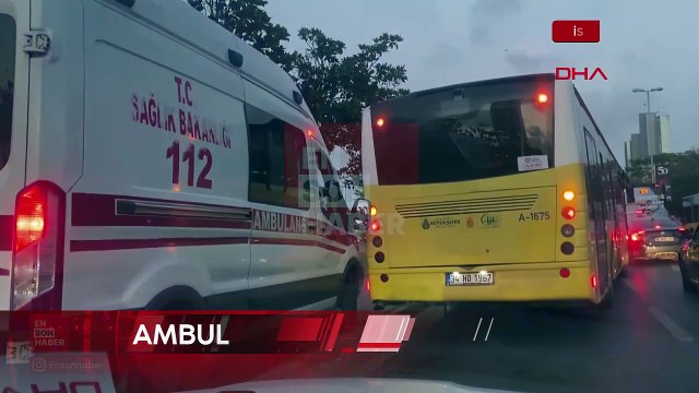 Şişli’de trafikte ilerleyemeyen ambulans kaldırımdan gitti
