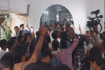 रायपुर सरस्वती नगर थाना में एनएसयूआई का प्रदर्शन