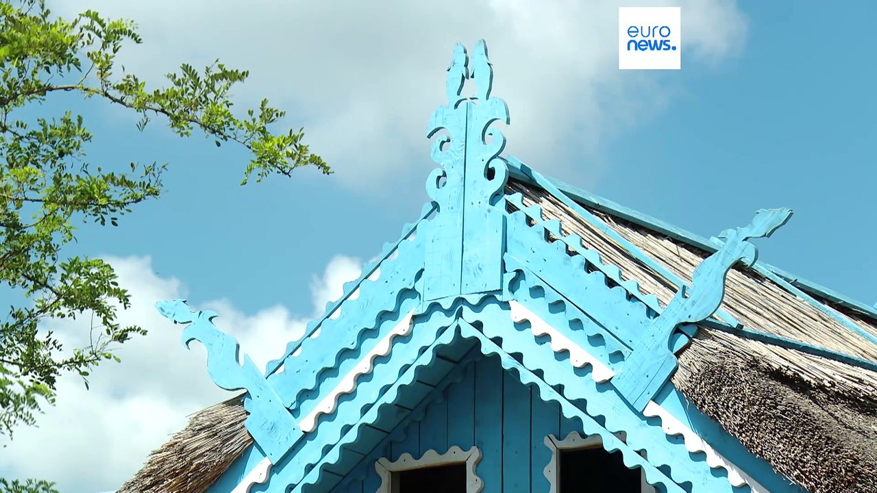 Pferdemist, Lehm und Schilf: Wie restauriert man ein Lipowaner-Haus?