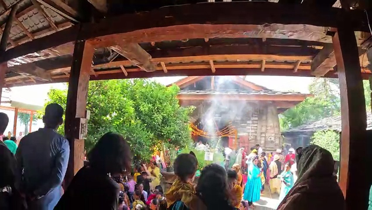 A Beautiful 1000 years old Muralidhar  Krishna Temple, Thawa, Naggar, Kullu #hinduism #janmashtmi
