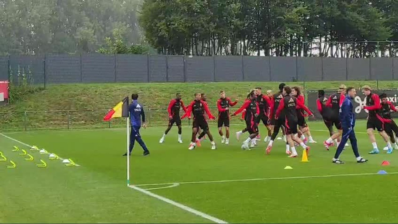 Diables rouges : un groupe au complet à Tubize avant le départ pour la Hongrie