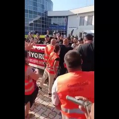Menemen Belediyesi’nde işten çıkarılan işçilere biber gazlı müdahale