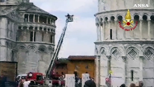 Pisa, malore mentre e' sulla Torre pendente: salvato turista 45enne