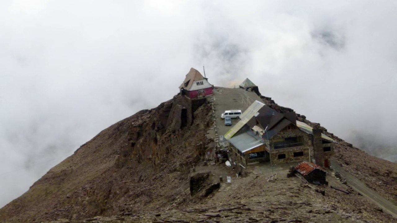 BOLIVIA - 2013 Chacaltaya, la estación de esquí más alta del mundo