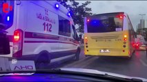 Trafikte ilerleyemeyen ambulans kaldırımdan gitti