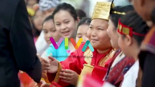 Adab Jokowi Saat Menunggu Paus Fransiskus untuk Duduk