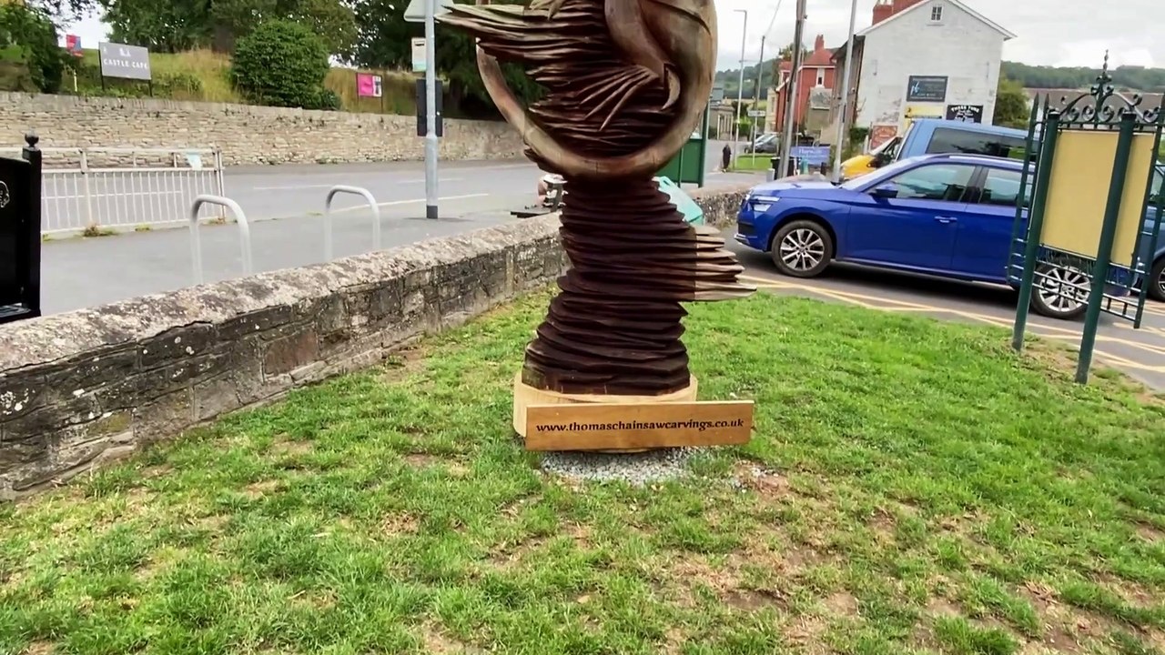 Hay-on-Wye Dragon Installation