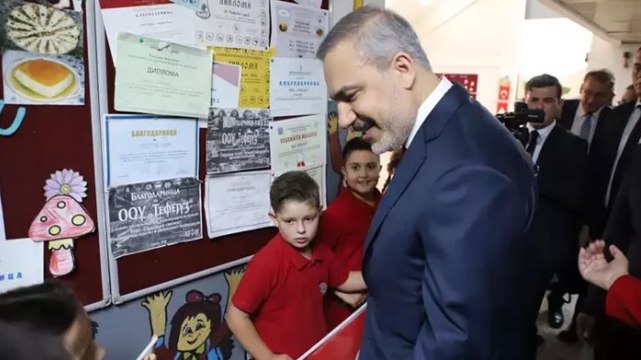 Bakan Fidan’dan Üsküp’te Türkçe eğitim veren okula ziyaret