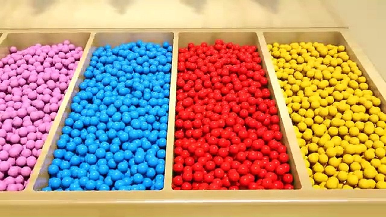 Finger Family + Baby Shark song - Soccer balls with funny trucks - Baby Nursery Rhymes & Kids Songs