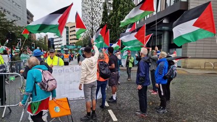 Protesters gatecrashed the start of the Tour of Britain in Sheffield over the inclusion of an Israeli team