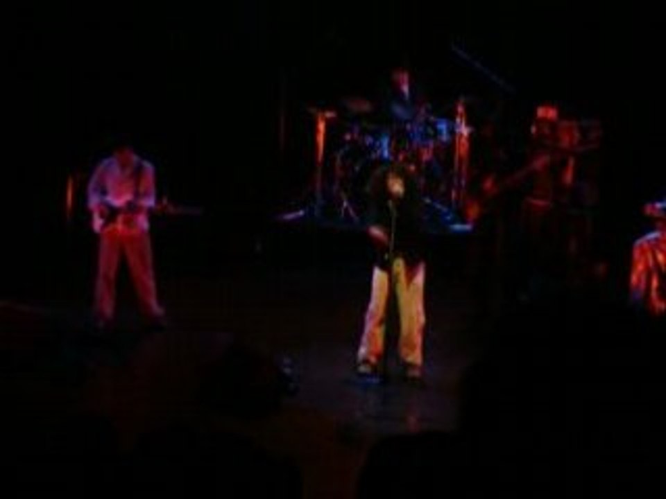 Nneka concert 18 avril 2008 Noisiel-The Uncomfortable Truth