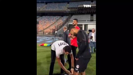 محمد السيد بطل برونزية باريس لـ رياضة سلاح الشيش يُهدي صلاح القناع والسيف