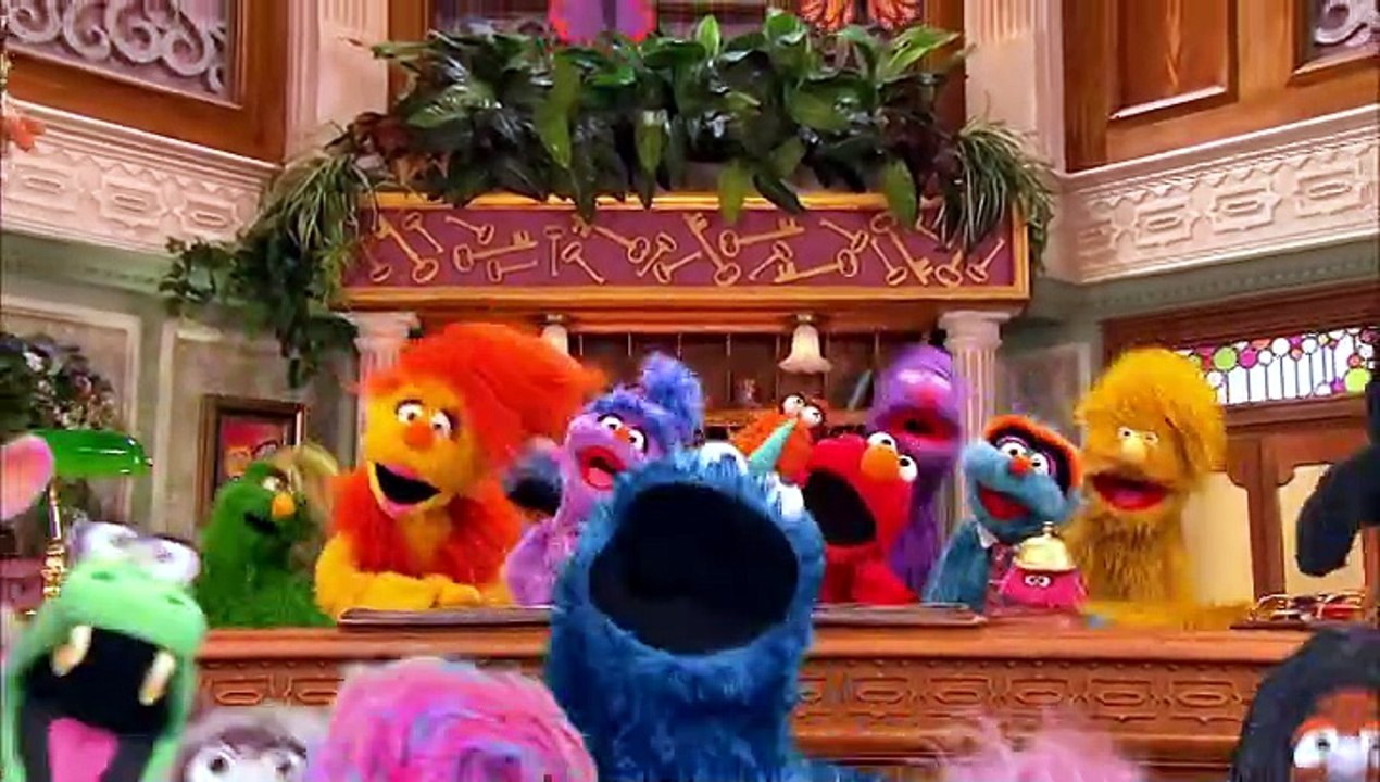 Cbeebies The Furchester Hotel Sit Still Elmo 1x34...mp4