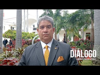 Correa: "El presidente no representa al gobierno, representa a los venezolanos"