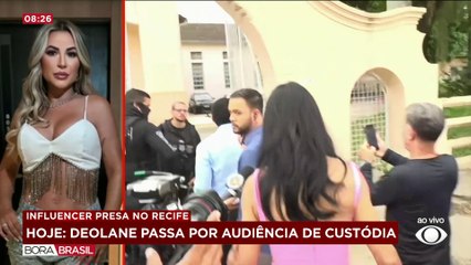 Irmãs de Deolane chegam a presídio para visitar influencer e mãe