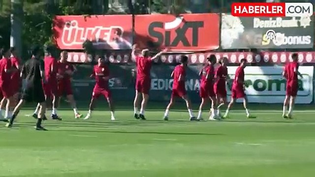 Okan Buruk onay verdi! Galatasaray'ın yeni orta sahası Premier Lig'den geliyor