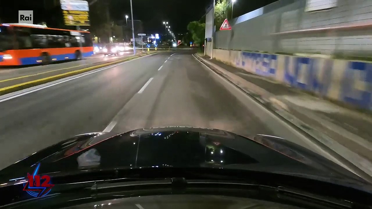 Napoli, Carabinieri a caccia di spacciatori e vedette - 112 - Le notti del Radiomobile