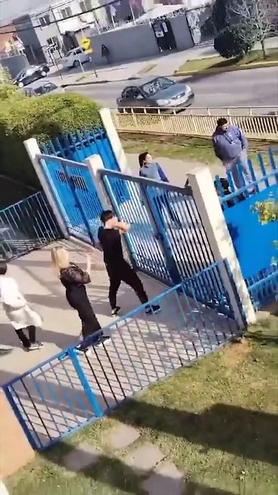 Impactante pelea afuera de un colegio en Puente Alto deja siete detenidos y dos heridos tras brutal atropello y apuñalamiento