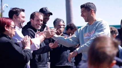 Luis Suárez es despedido con todos los honores de la Selección de Uruguay en su última concentración