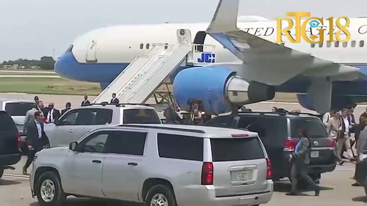 Sekretè Deta Ameriken an Antony Blinken ateri an Ayiti nan yon avyon United States of America