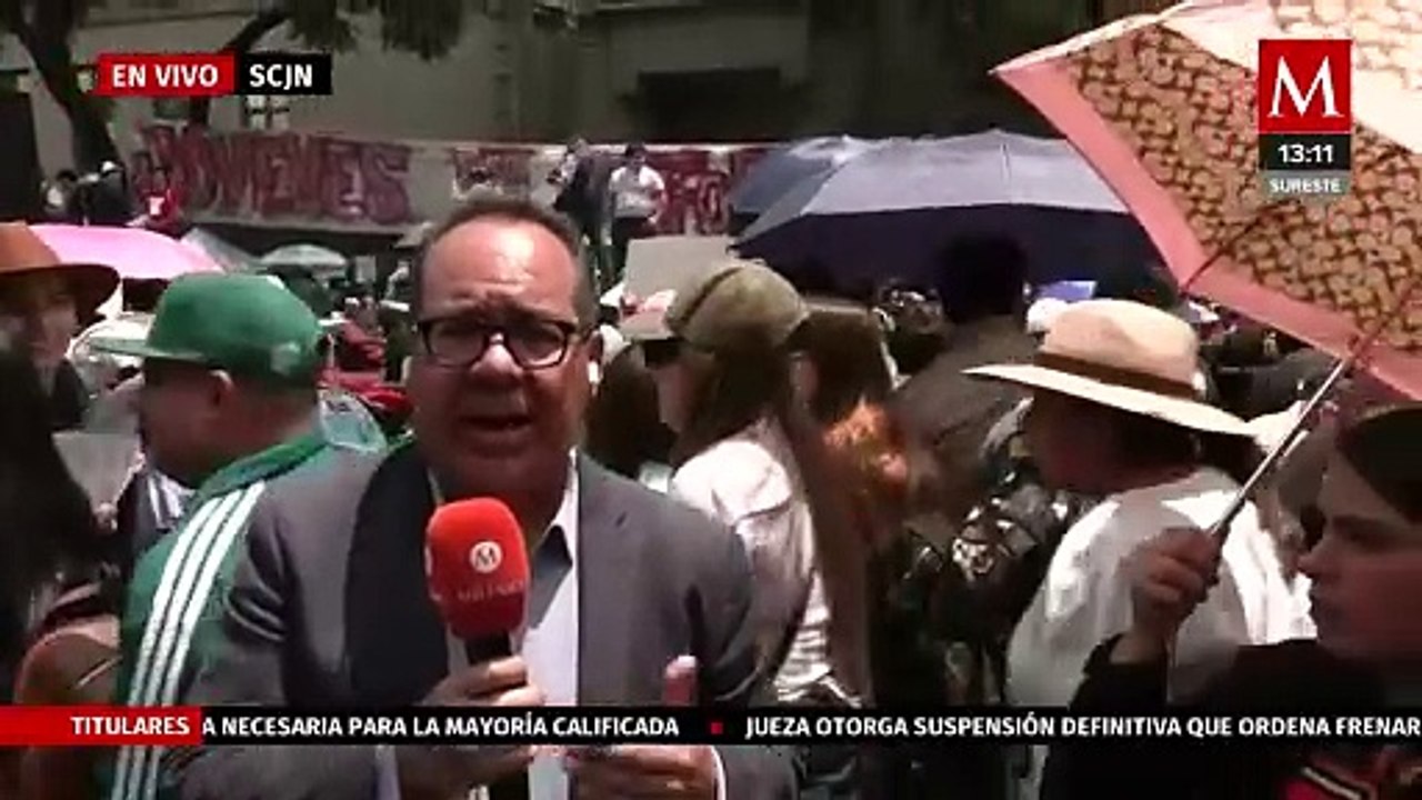 Estudiantes se manifiestan en la SCJN a favor de la reforma judicial