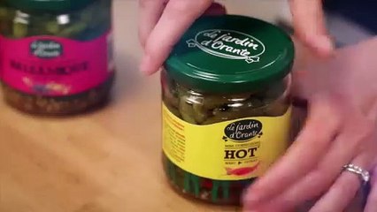 Sexy Hot Romantic Scene -  L'apéro par Clara Morgane et Jéremy Charbonnel