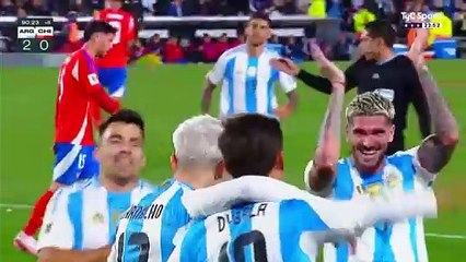 Argentina Dominates Chile 3-0 with Dybala's Stunning Goal ⚽