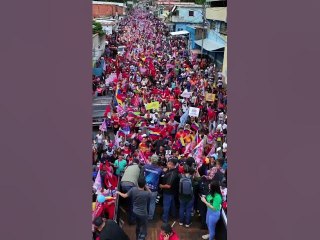 Avalancha roja en Aragua: Revolución marchó en apoyo a Maduro