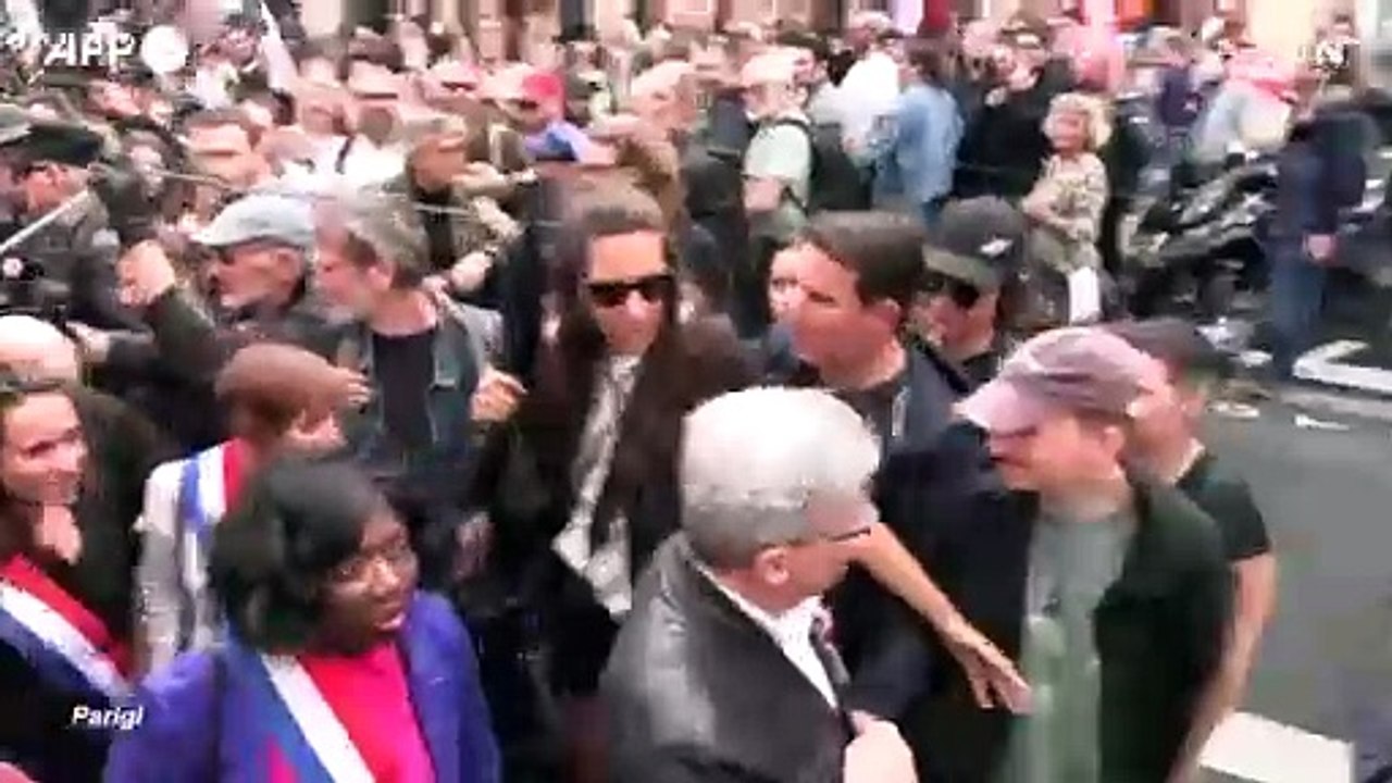 Francia, manifestazioni contro Macron in diverse citta'