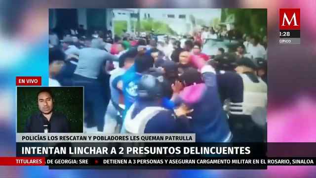 Pobladores en Puebla intentan linchar a presuntos delincuentes y queman patrulla de policía