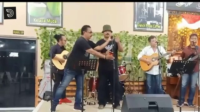 Disini Dibatas Kota Ini I Lagu Tommy J. Pisa I COVER by ANALEKTA BAND & Kang Mus