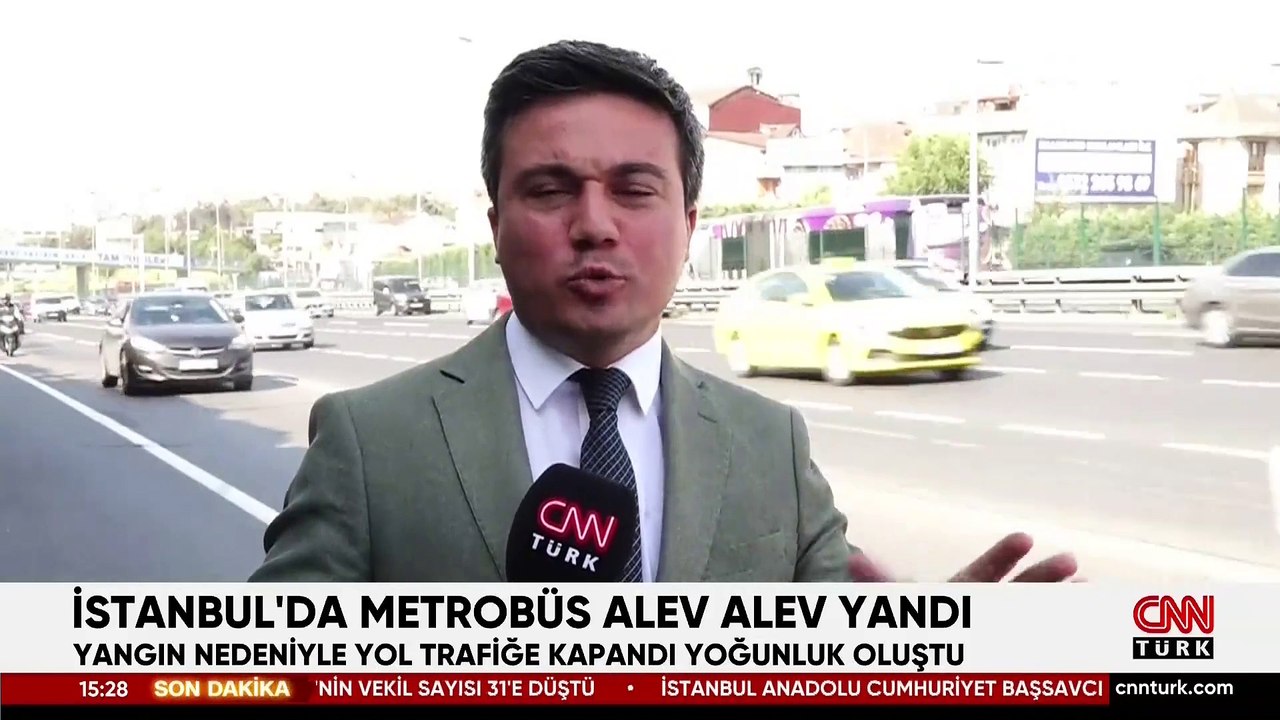 SON DAKİKA... İstanbul'da metrobüs yangını! | VİDEO