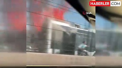 Halıcıoğlu'nda metrobüs yangını