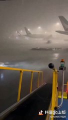 Impressionantes Vídeos do Tufão Yagi em Macau 🌪️