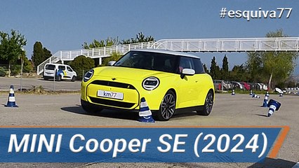 MINI Cooper SE 2024 - Maniobra de esquiva (moose test) y eslalon | km77.com