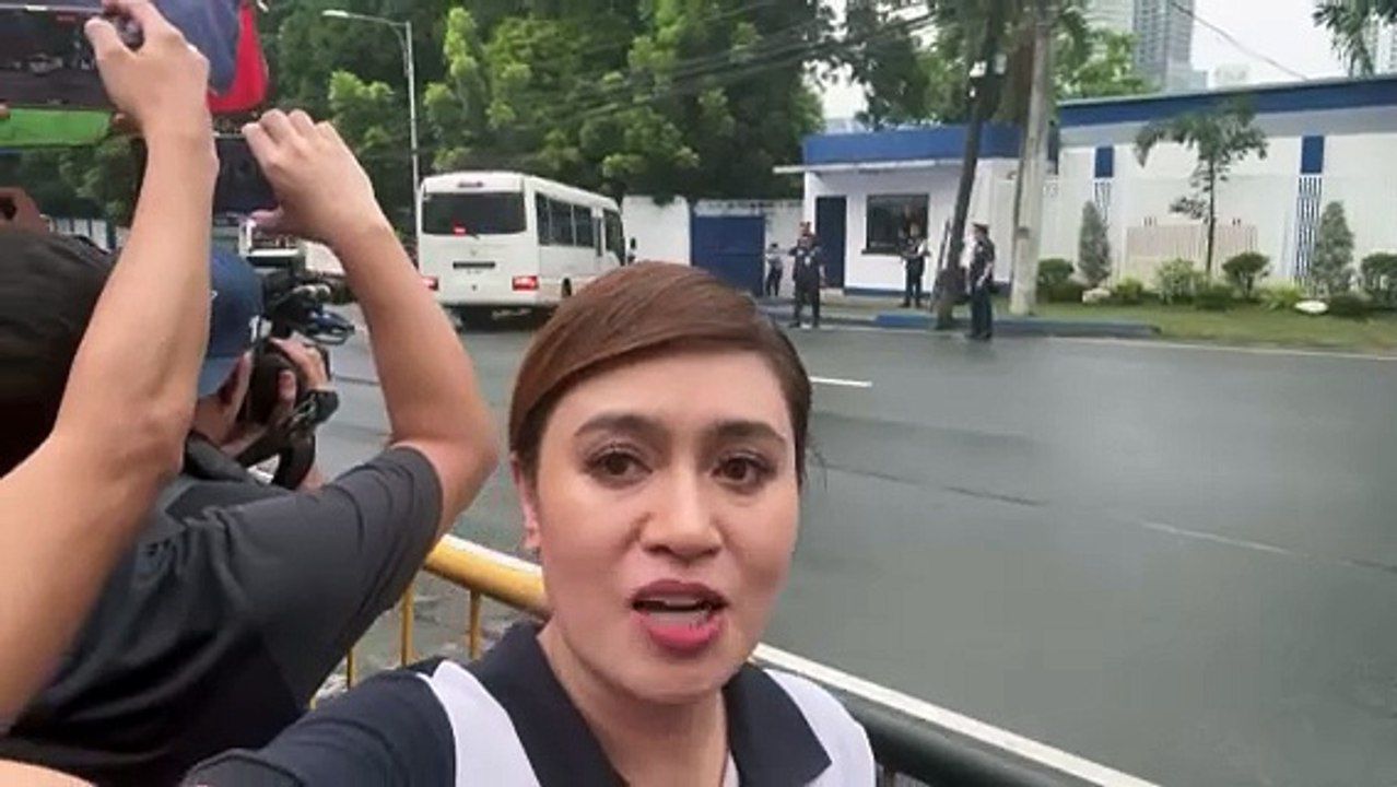 Alice Guo, dumating na sa PNP Custodial Center galing sa Tarlac RTC | GMA Integrated News