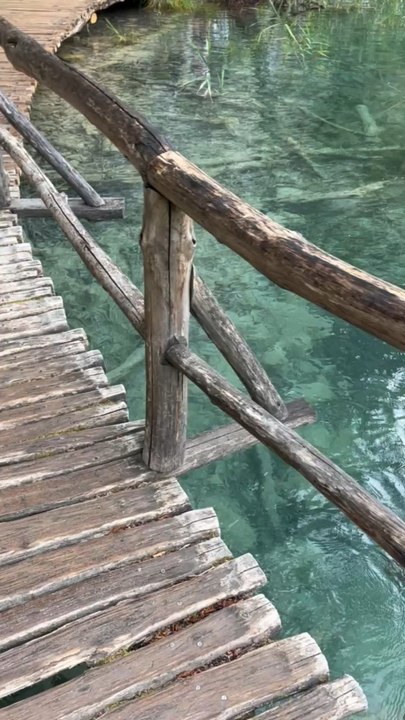 DÉCOUVREZ les sublimes cascades croates à Plitvice