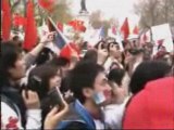 Plus de trois mille etudiants chinois à Paris le 19-04-08