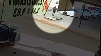 "Criança sofre acidente ao cair em buraco de 2 metros de profundidade